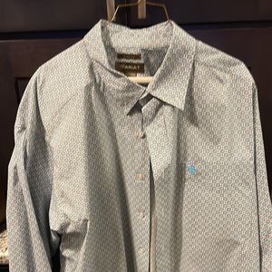 Ariat Men’s Button Down Dress Shirt